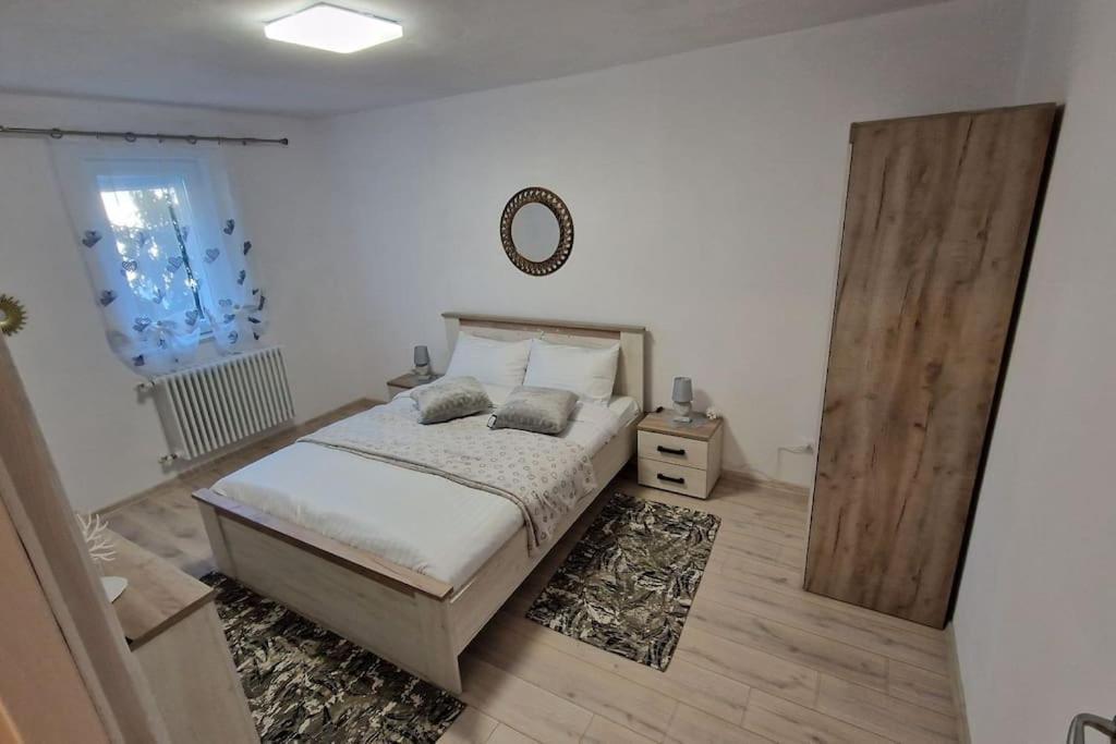 Apartament Coco Codlea Exterior photo